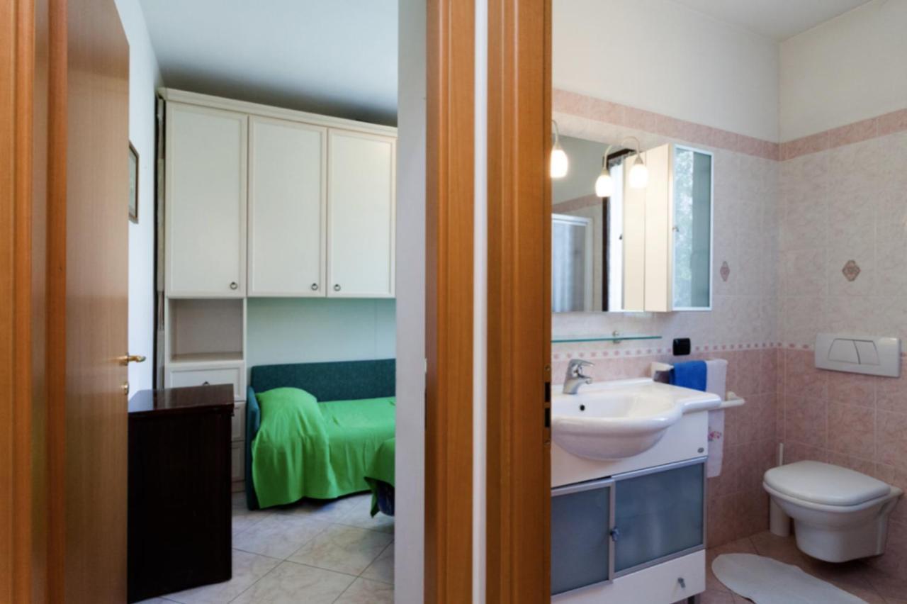 Relax In Collina Apartment Misano Adriatico Exterior photo